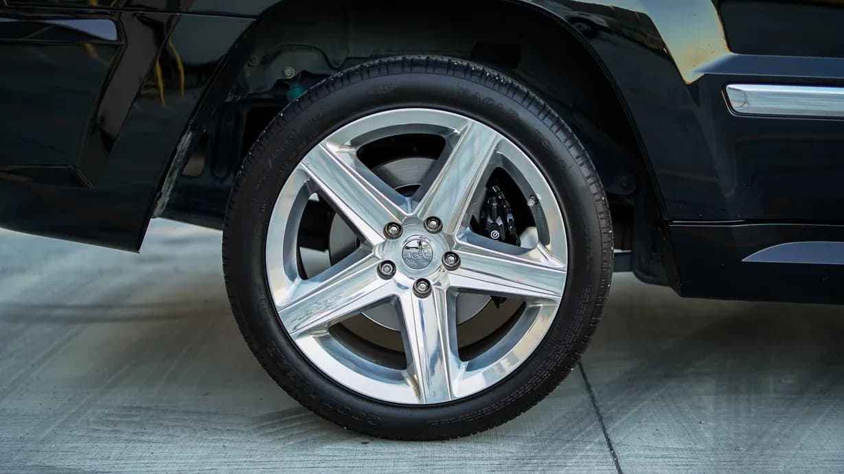 2006 Jeep Grand Cherokee SRT8, view