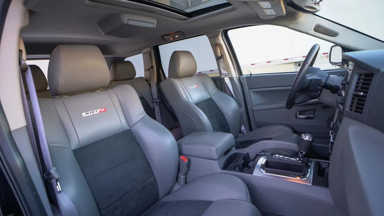 2006 Jeep Grand Cherokee SRT8, view