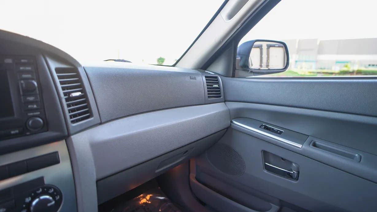 2006 Jeep Grand Cherokee SRT8, view