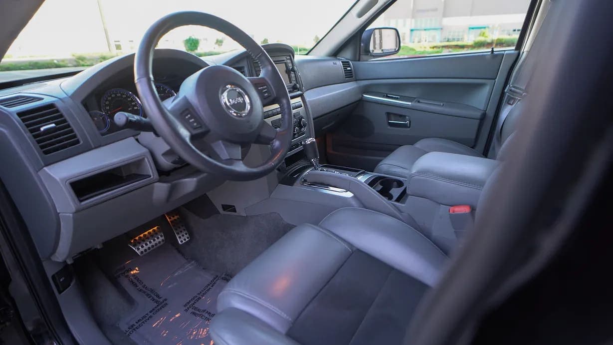2006 Jeep Grand Cherokee SRT8, view