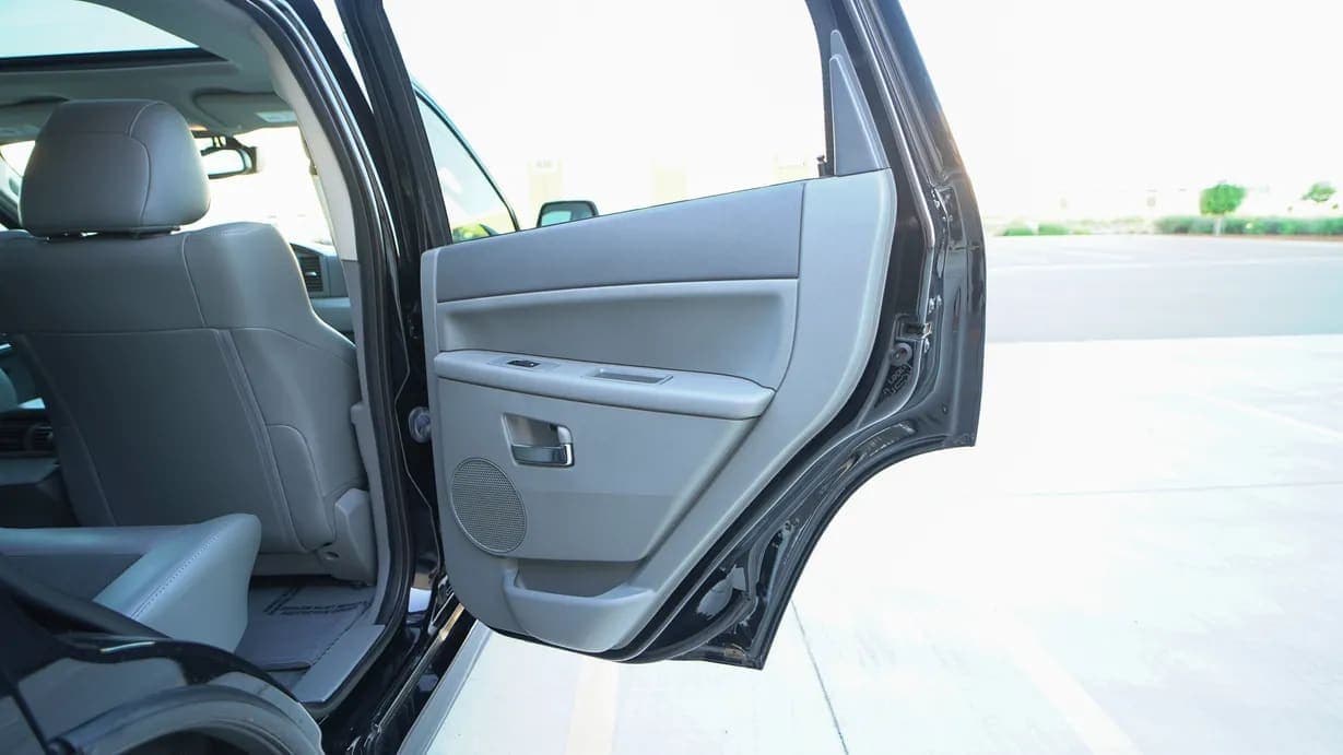 2006 Jeep Grand Cherokee SRT8, view