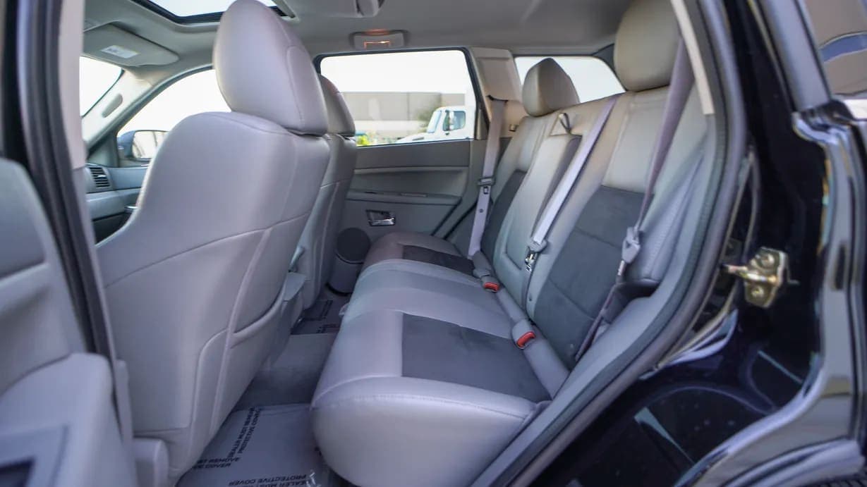 2006 Jeep Grand Cherokee SRT8, view