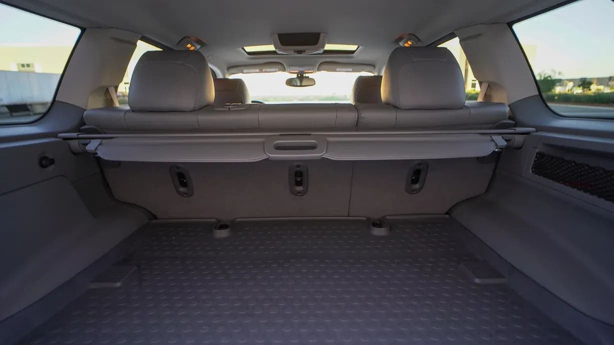 2006 Jeep Grand Cherokee SRT8, view