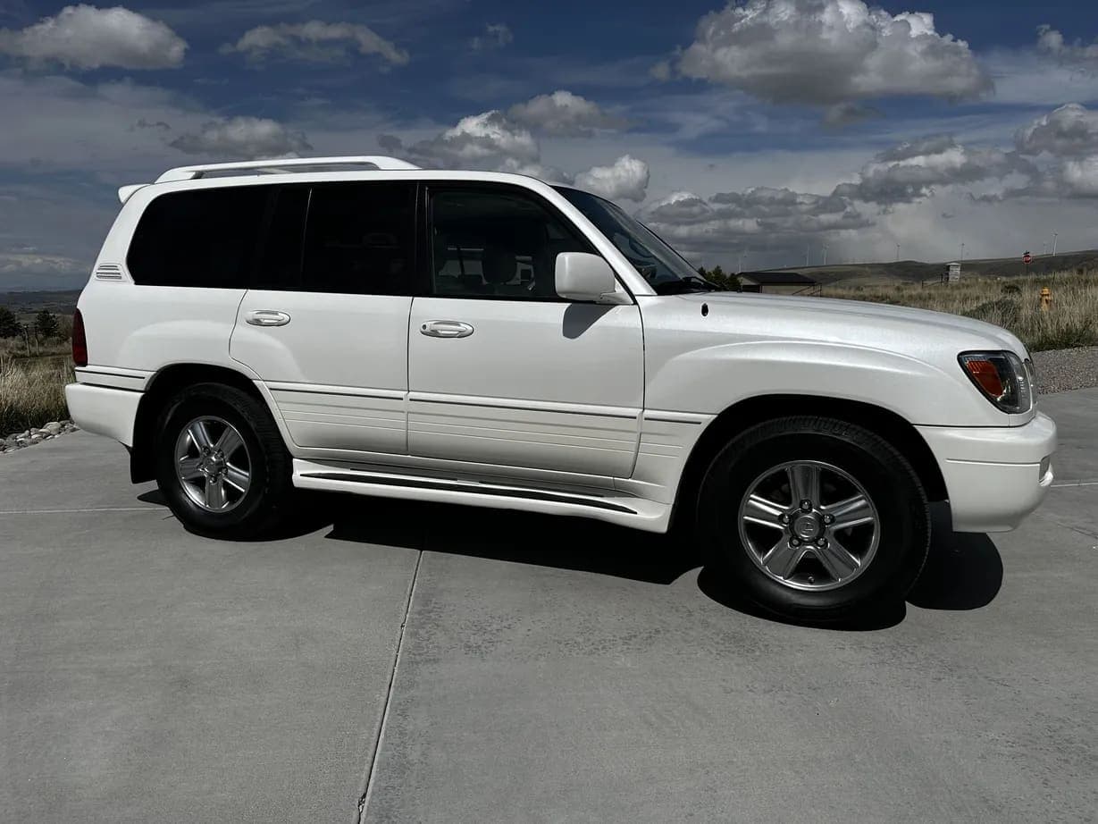 2006 Lexus LX470, view