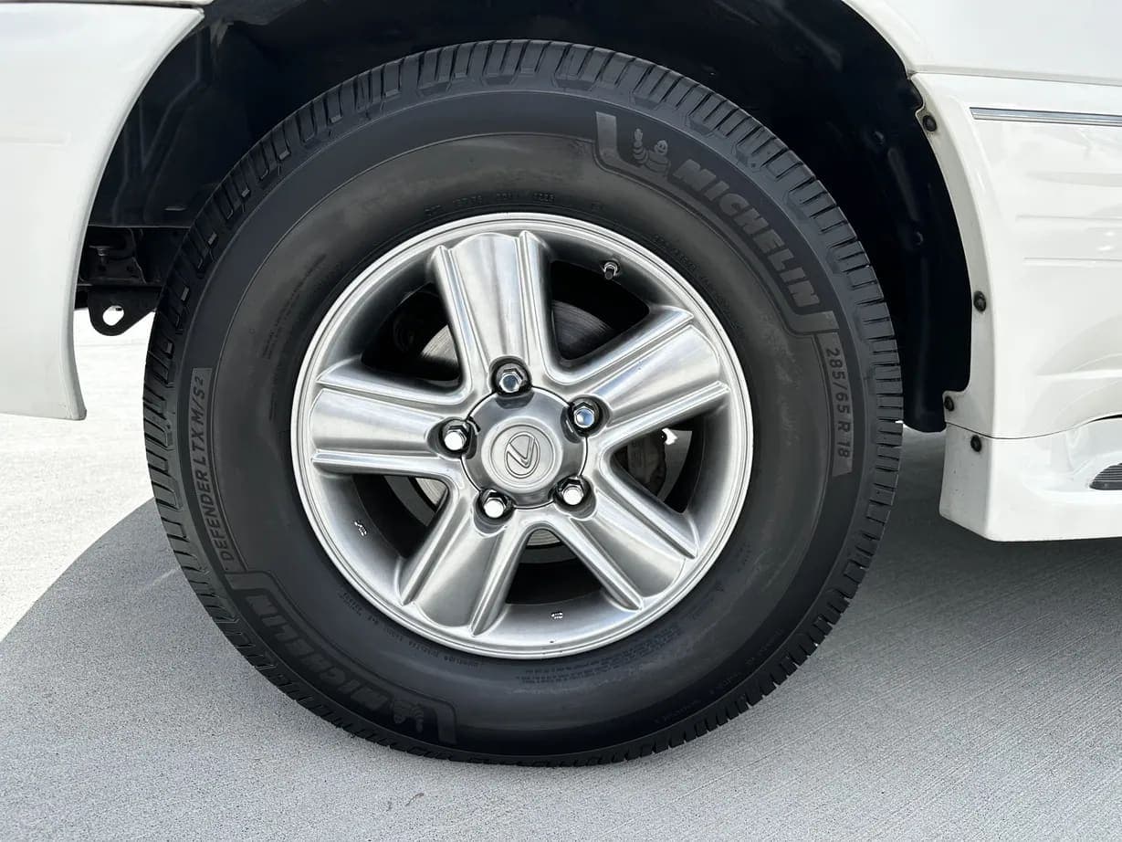 2006 Lexus LX470, view