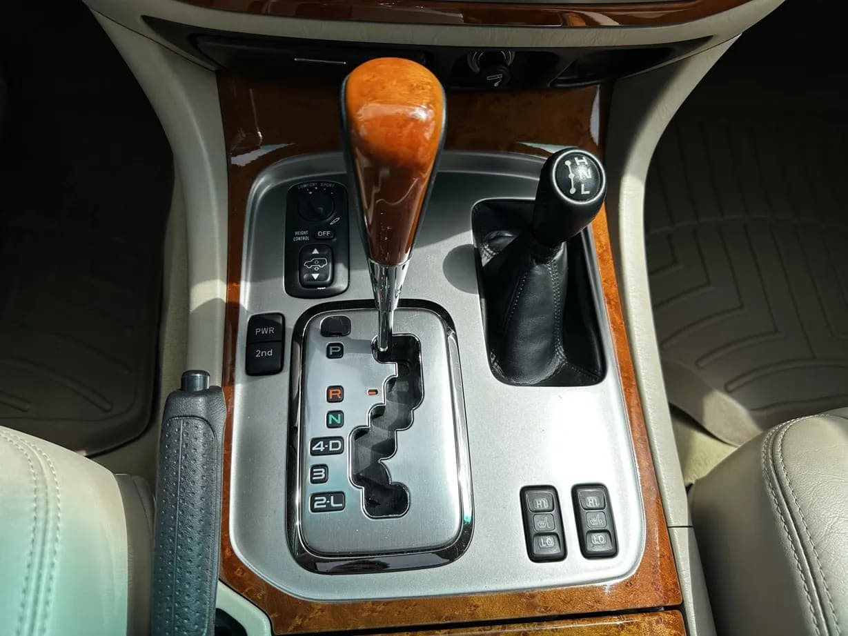 2006 Lexus LX470, view