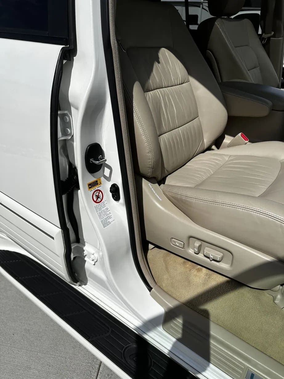 2006 Lexus LX470, view