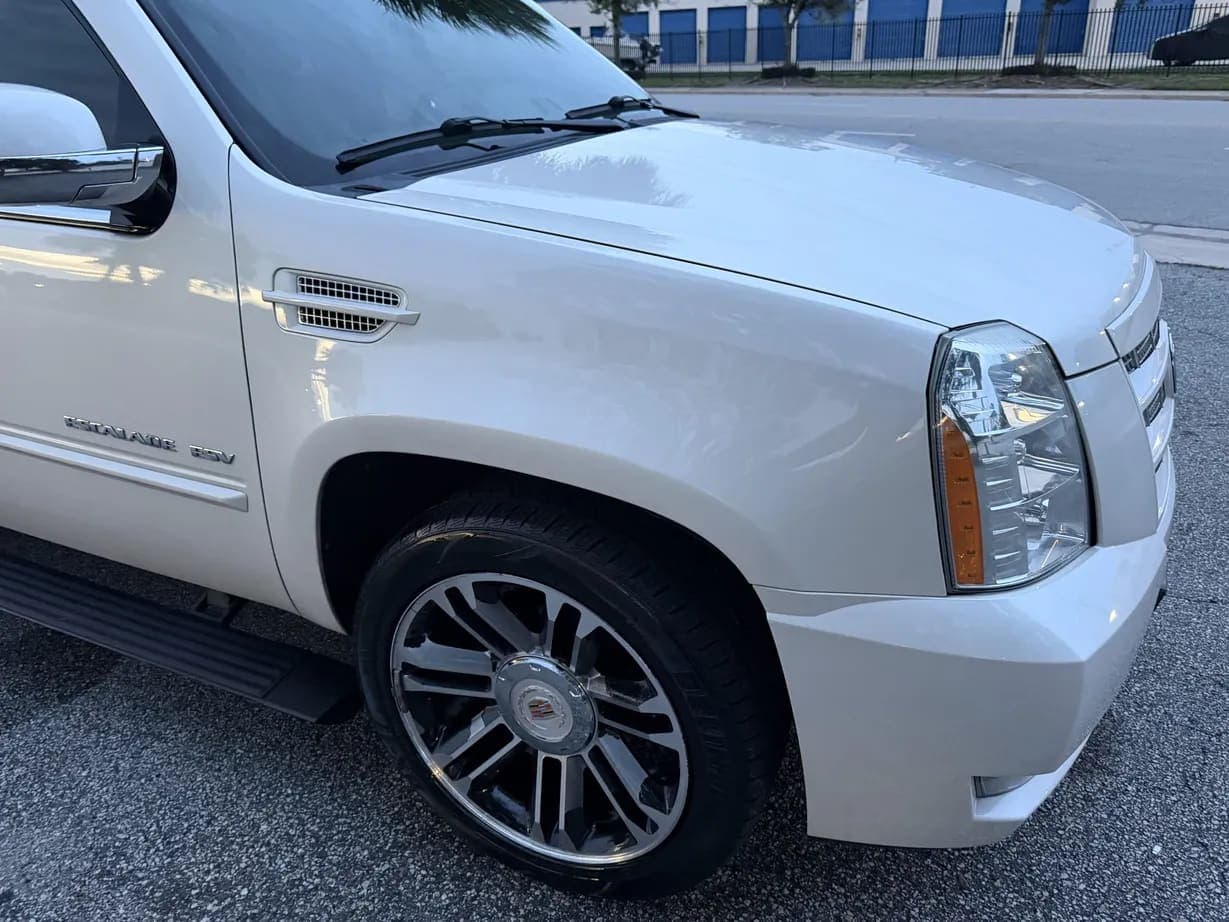 2013 Cadillac Escalade ESV Premium, view