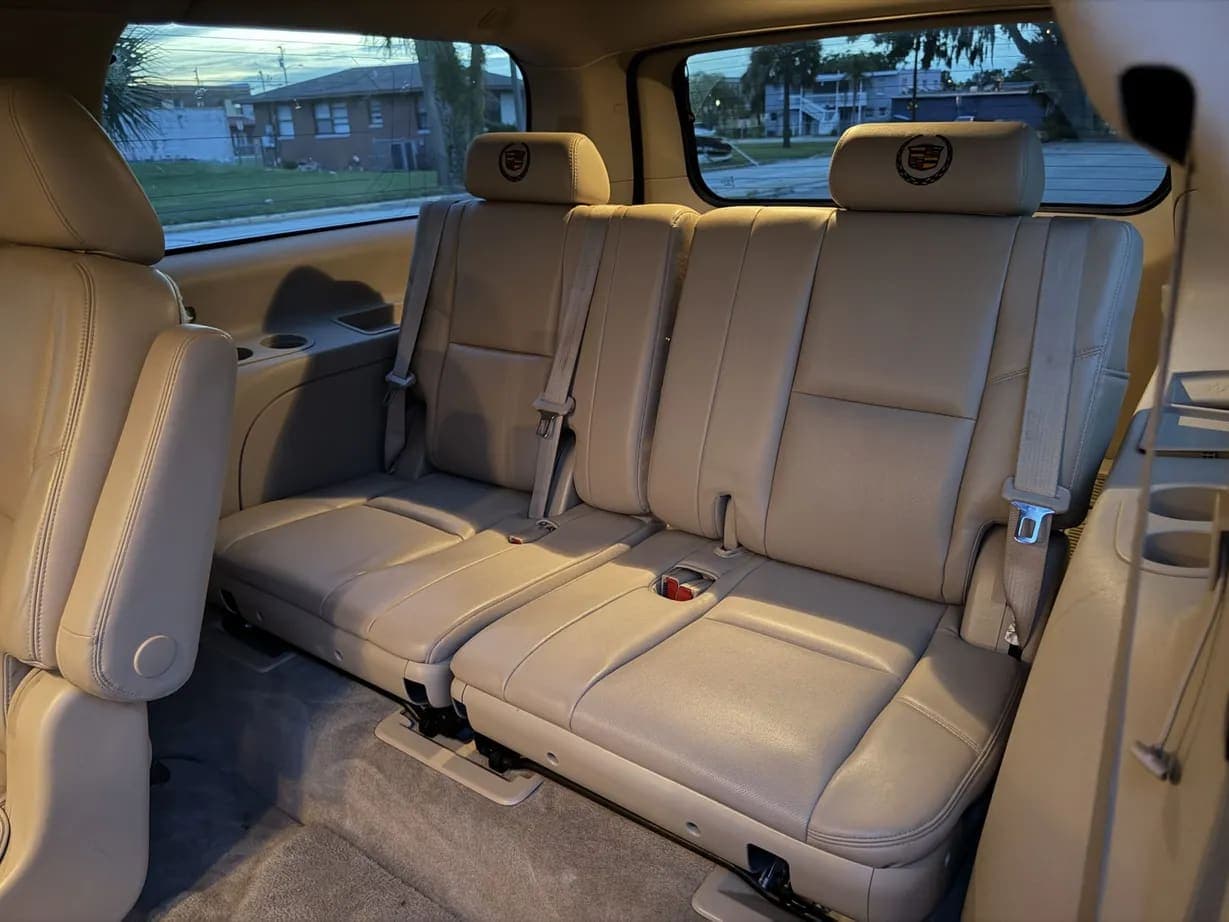 2013 Cadillac Escalade ESV Premium, view