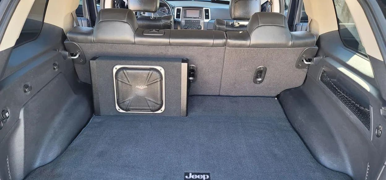 2009 Jeep Grand Cherokee SRT8, view