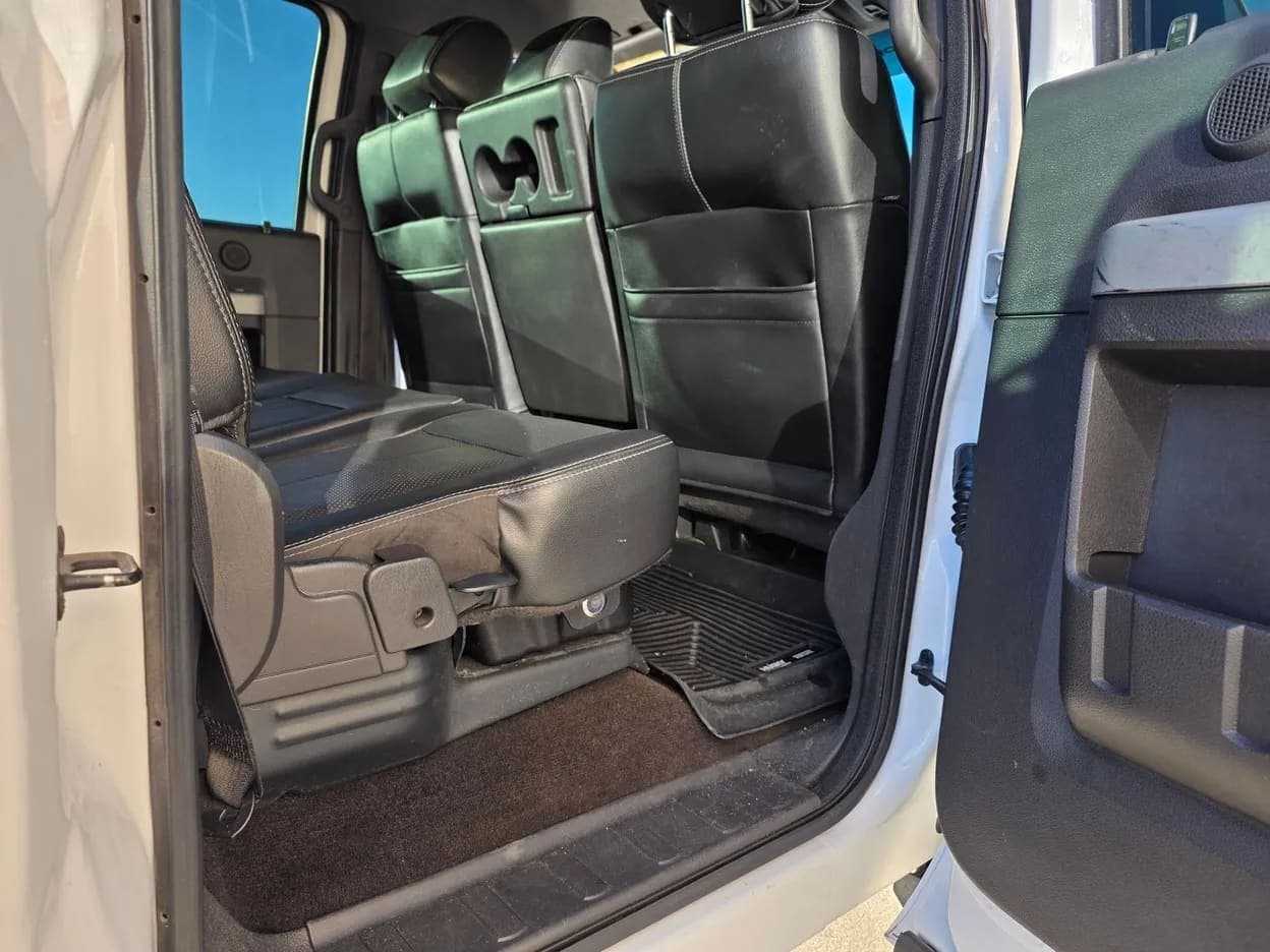 2015 Ford F-350 Super Duty Lariat, view