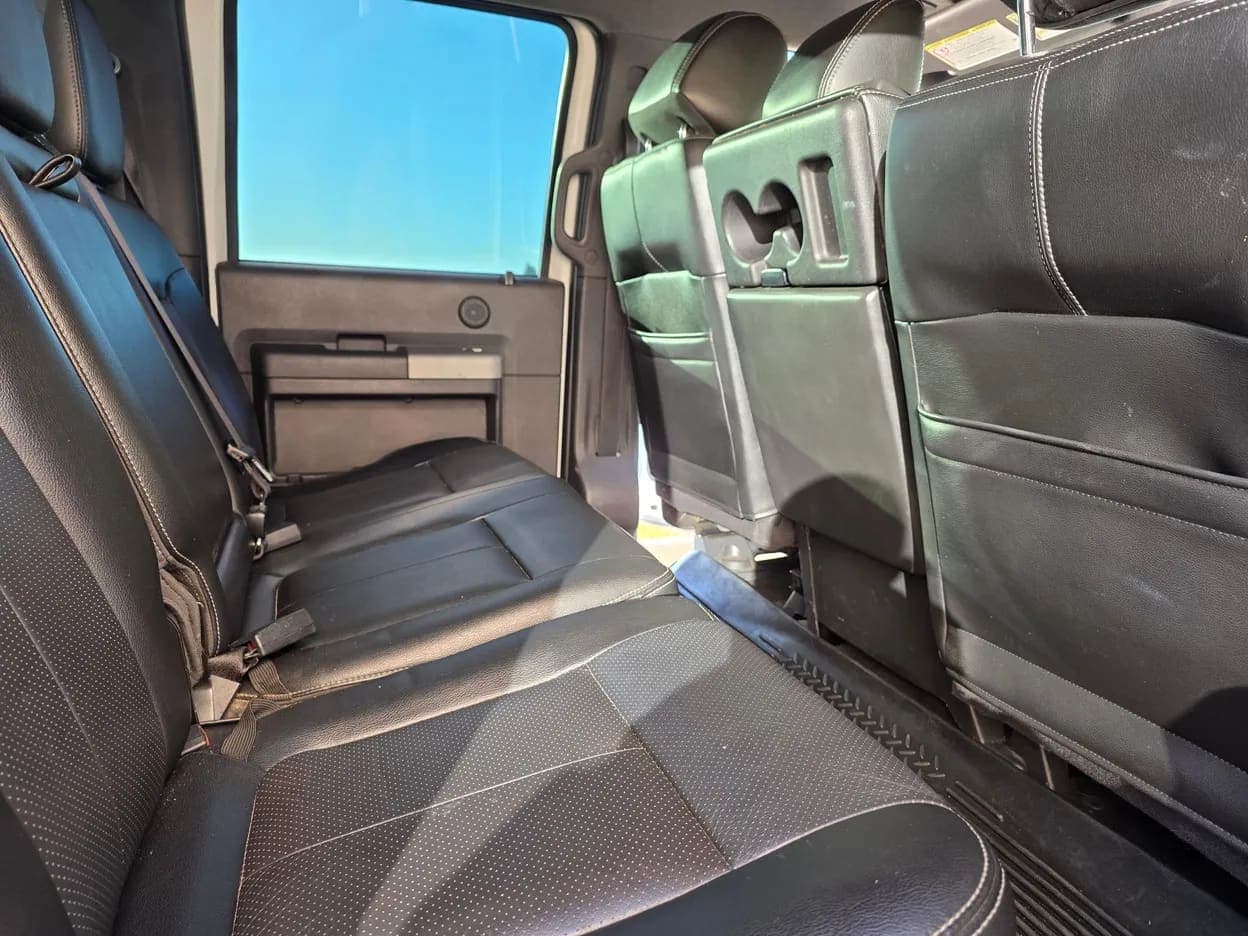 2015 Ford F-350 Super Duty Lariat, view