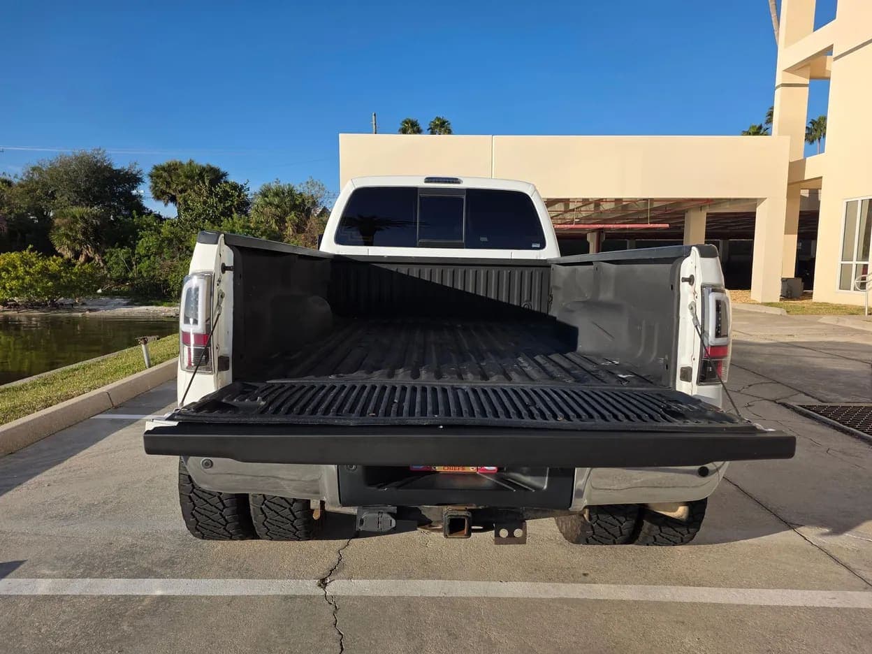 2015 Ford F-350 Super Duty Lariat, view