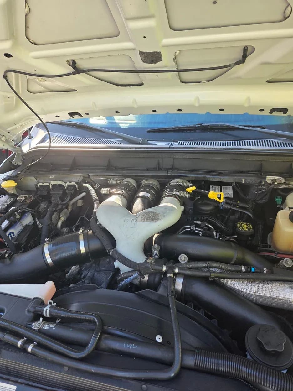 2015 Ford F-350 Super Duty Lariat, view