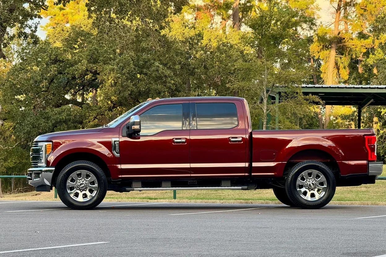 2017 Ford F-250 Super Duty Lariat, view