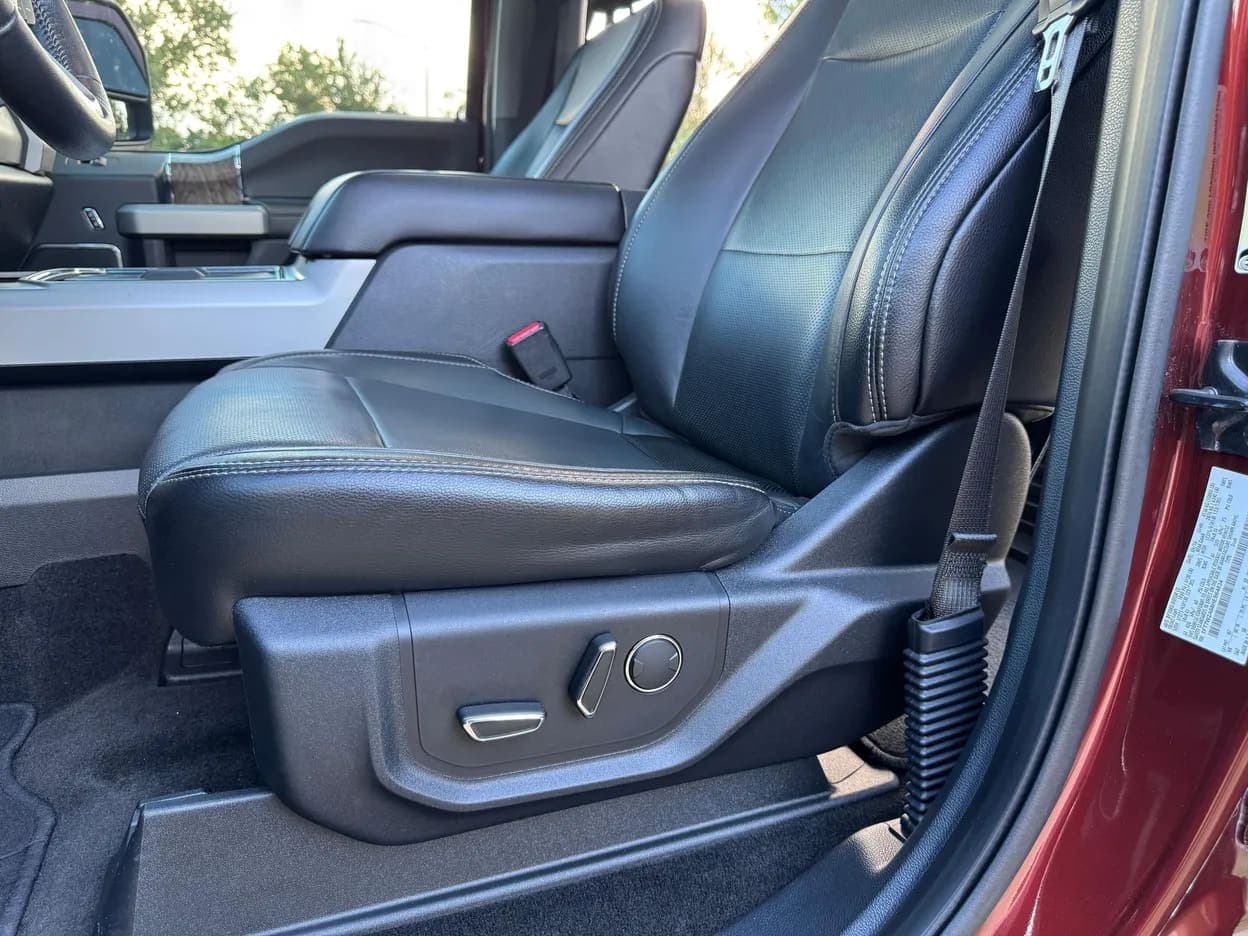 2017 Ford F-250 Super Duty Lariat, view