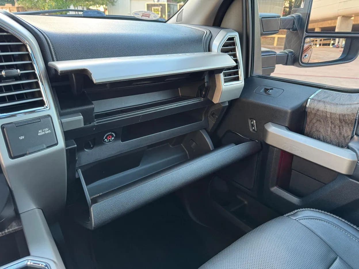 2017 Ford F-250 Super Duty Lariat, view
