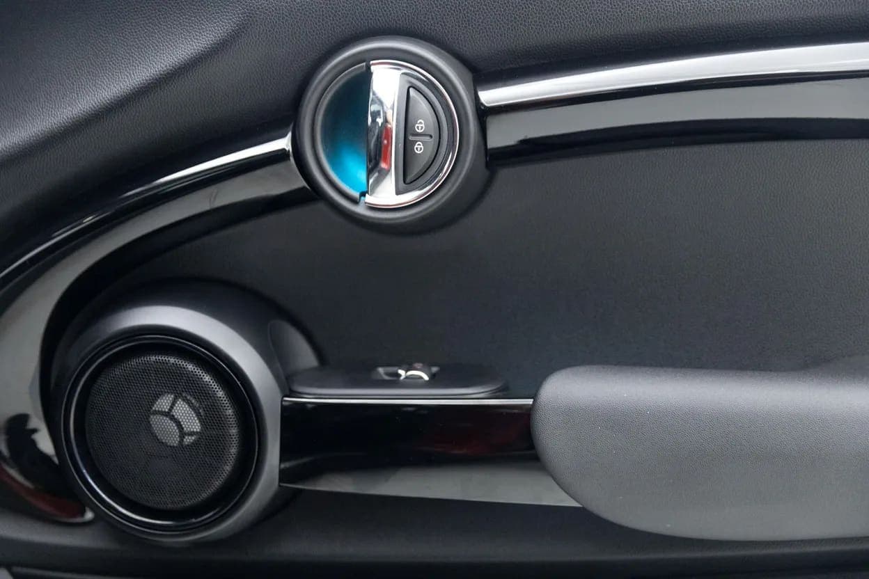 2017 MINI Cooper S, view