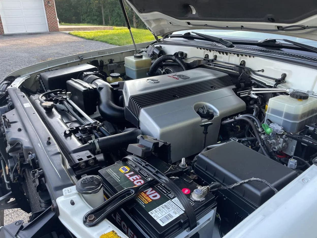 2004 Lexus LX 470, view