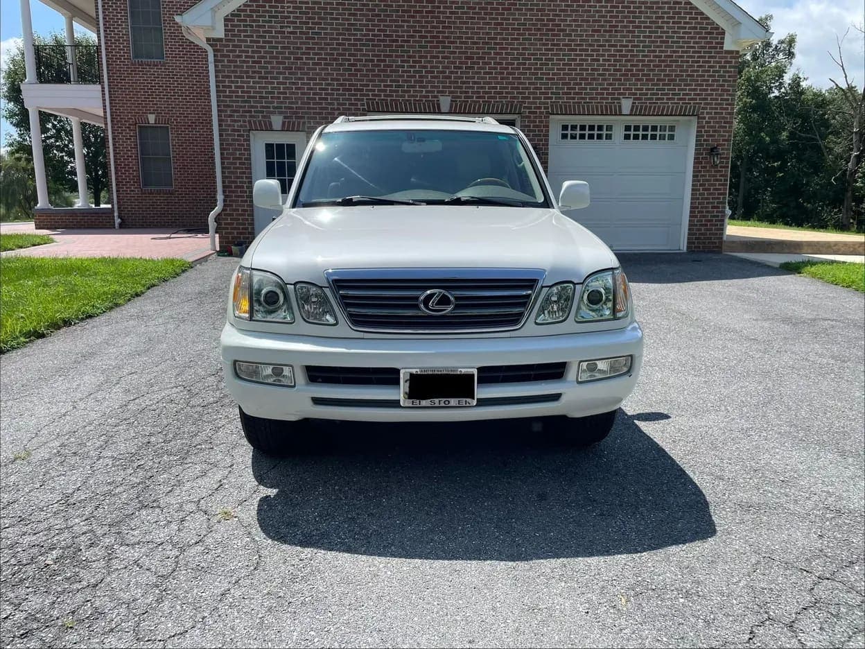 2004 Lexus LX 470, view