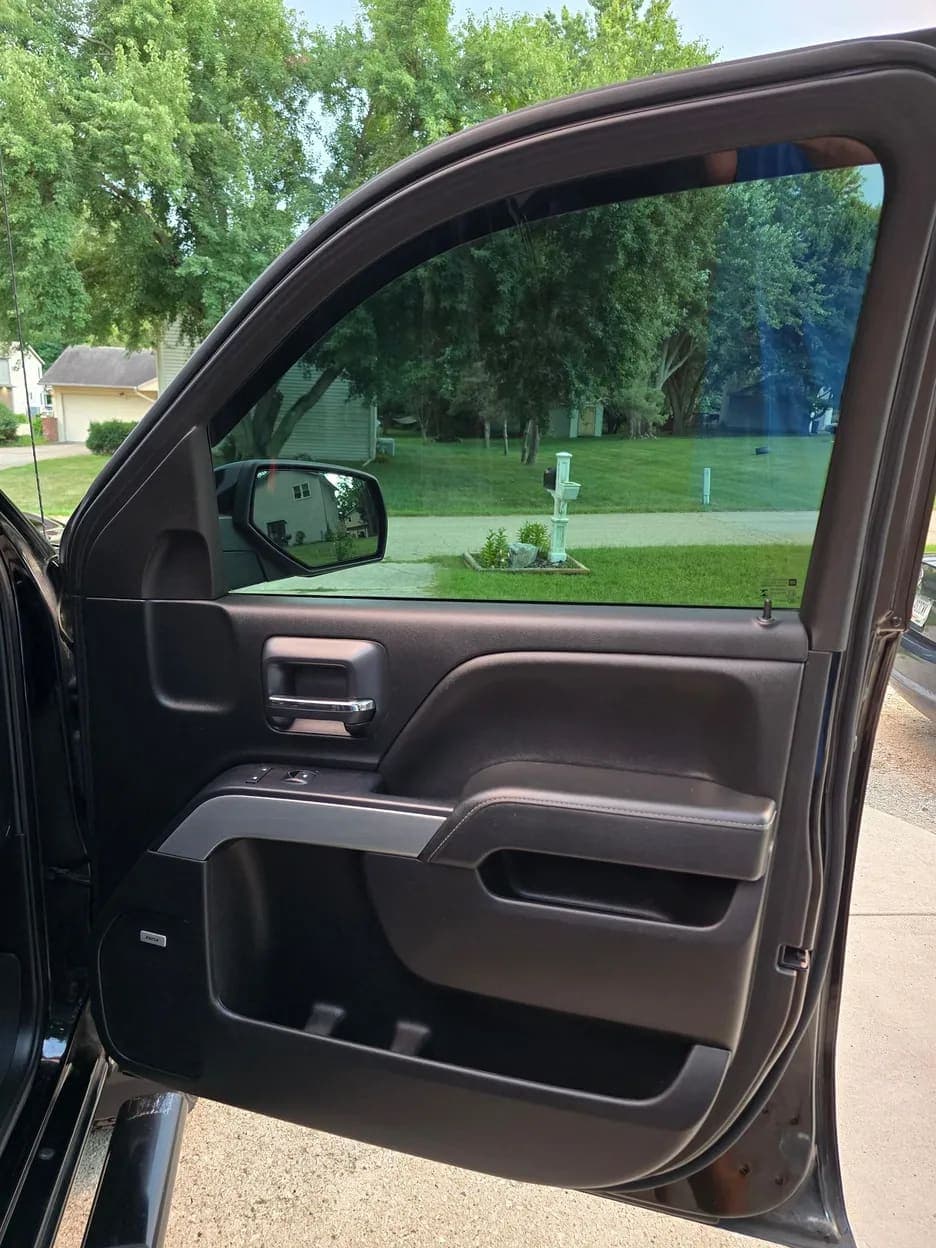 2018 Chevrolet Silverado 1500 LT, view