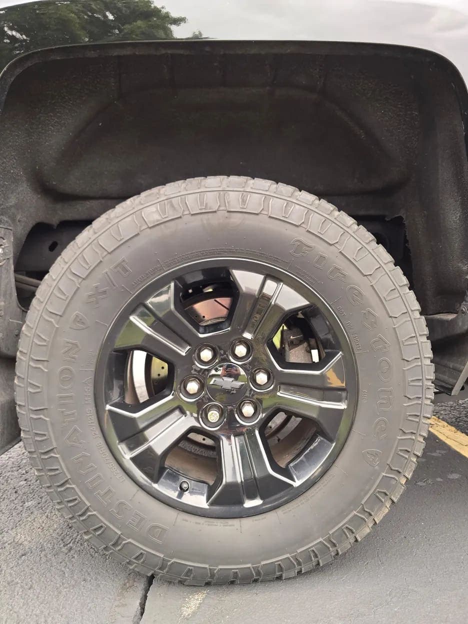 2018 Chevrolet Silverado 1500 LT, view
