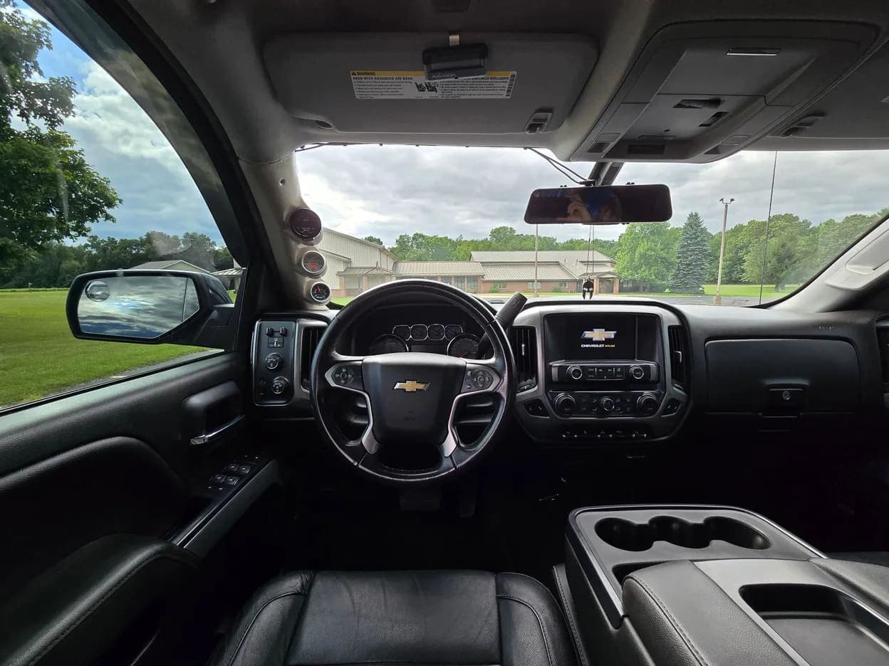2018 Chevrolet Silverado 1500 LT, view