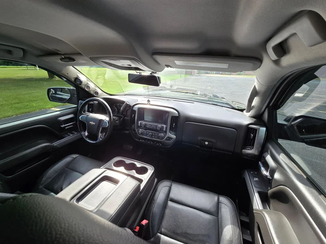 2018 Chevrolet Silverado 1500 LT, view