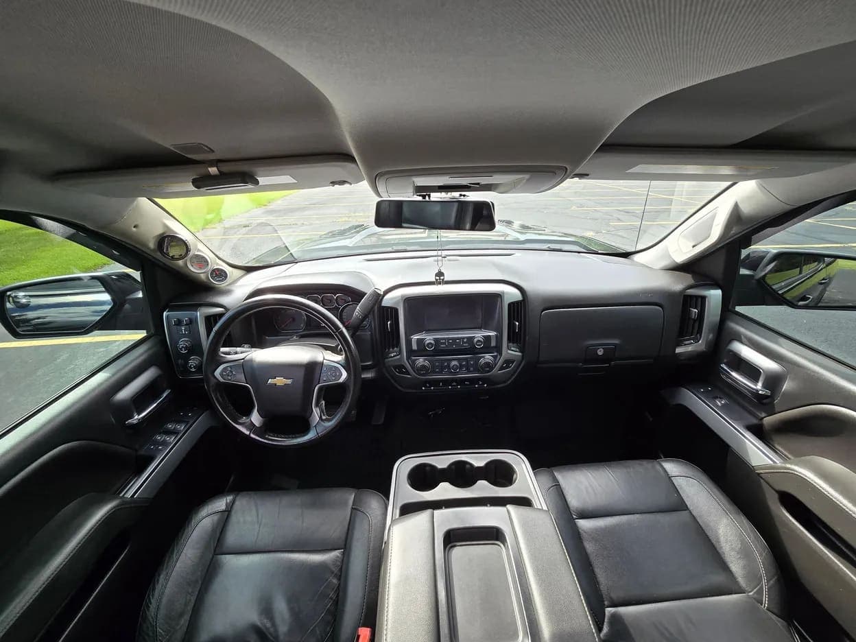 2018 Chevrolet Silverado 1500 LT, view