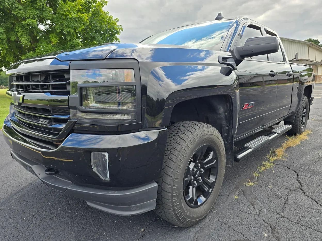 2018 Chevrolet Silverado 1500 LT, view