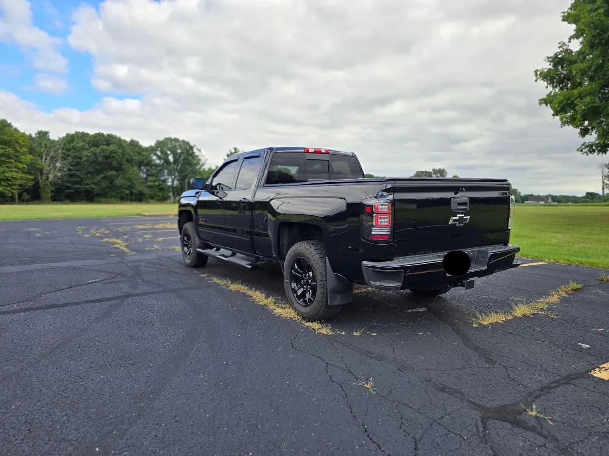 2018 Chevrolet Silverado 1500 LT, view