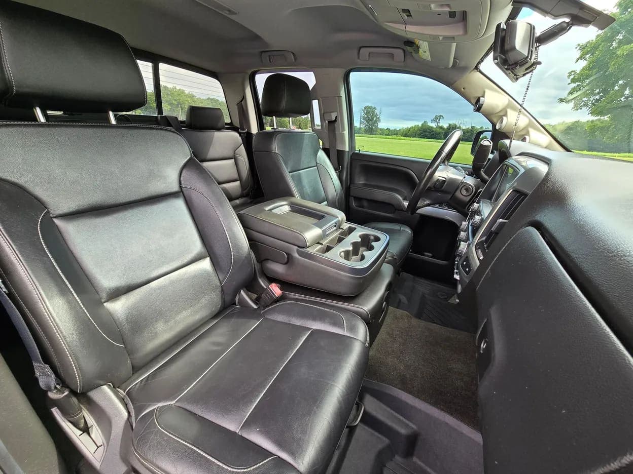 2018 Chevrolet Silverado 1500 LT, view