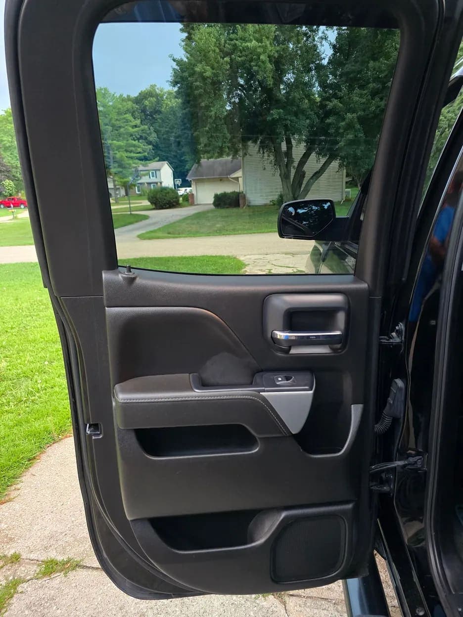 2018 Chevrolet Silverado 1500 LT, view