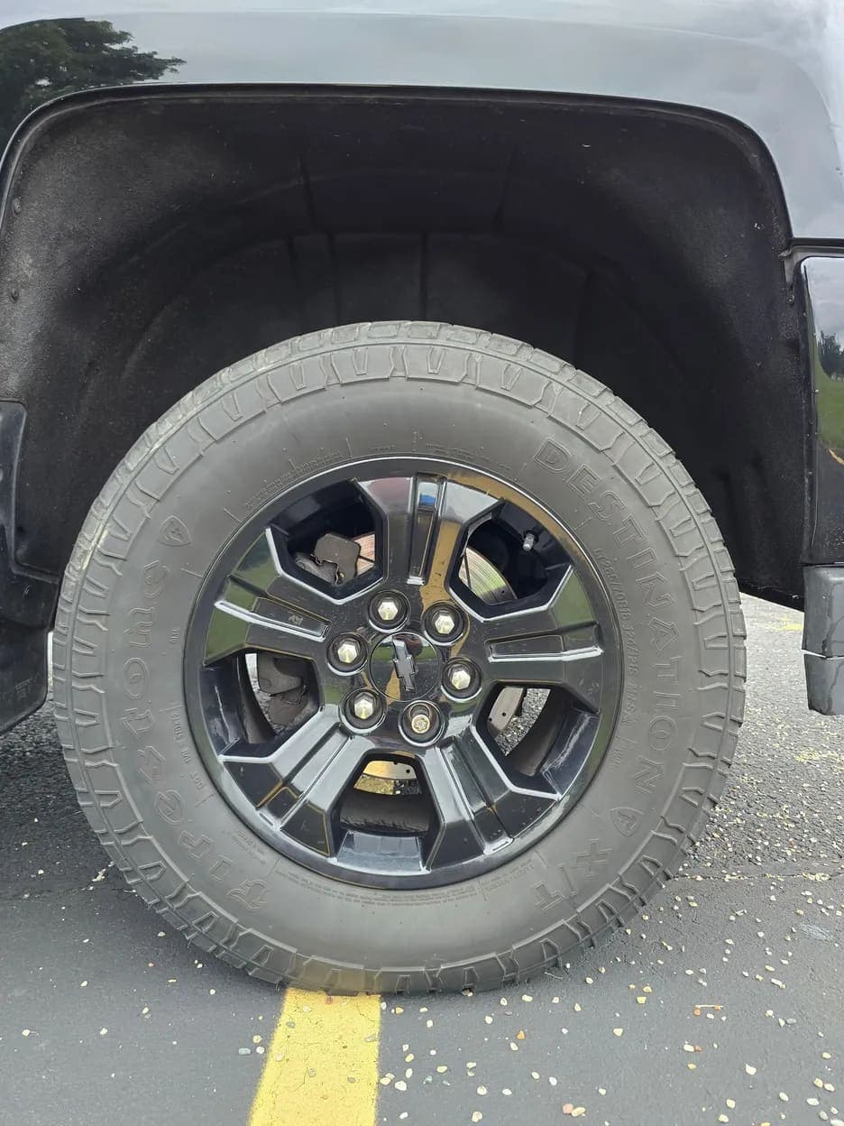2018 Chevrolet Silverado 1500 LT, view