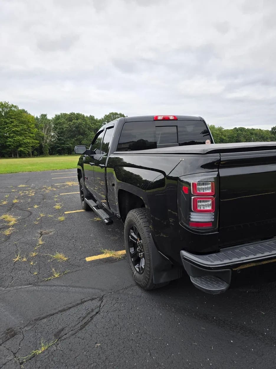 2018 Chevrolet Silverado 1500 LT, view