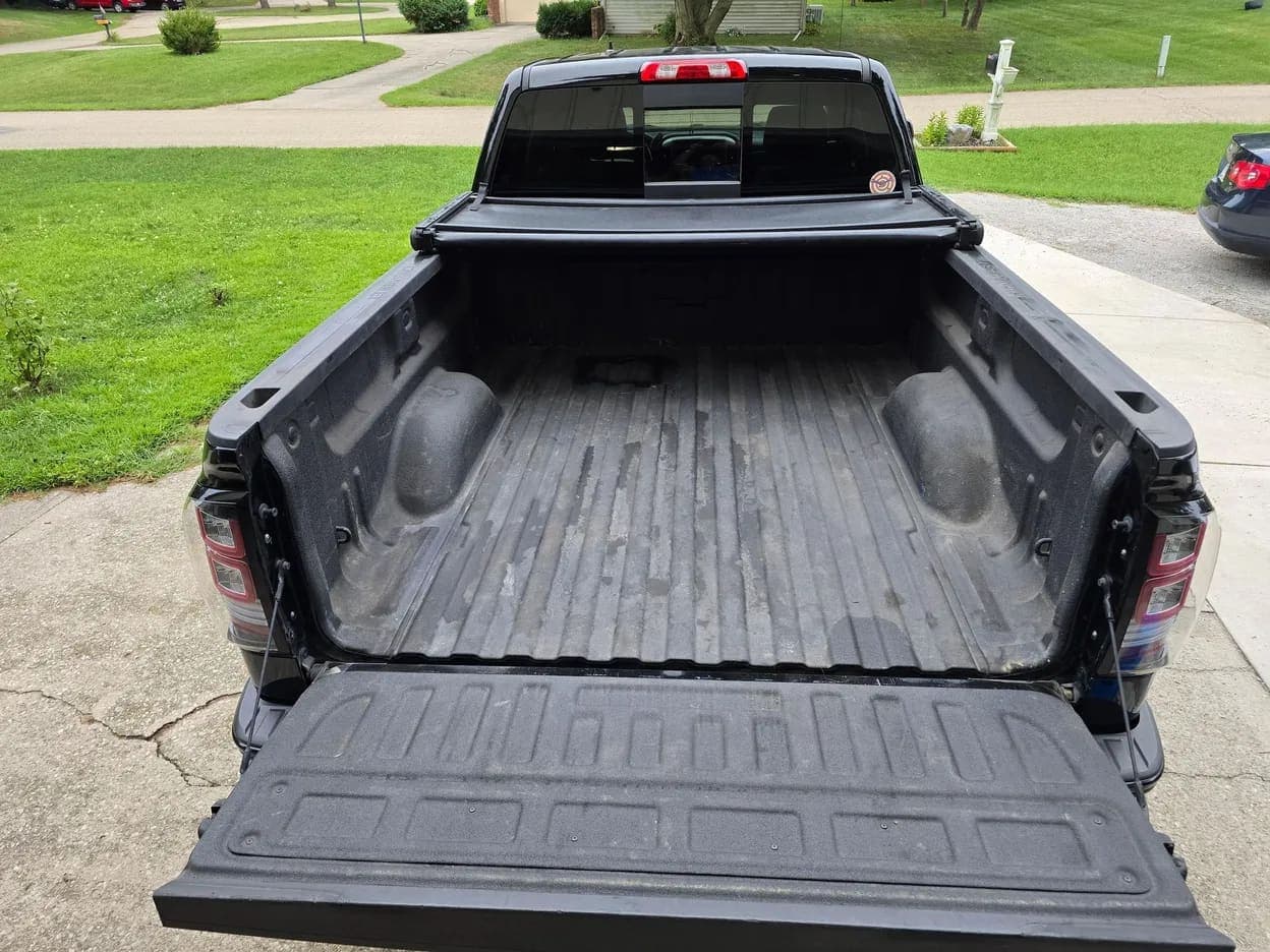 2018 Chevrolet Silverado 1500 LT, view