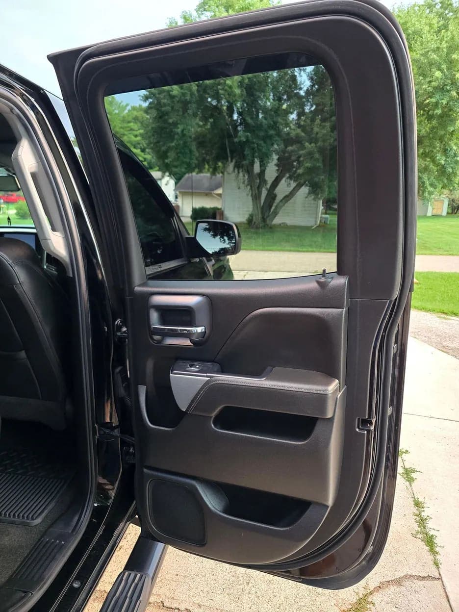 2018 Chevrolet Silverado 1500 LT, view