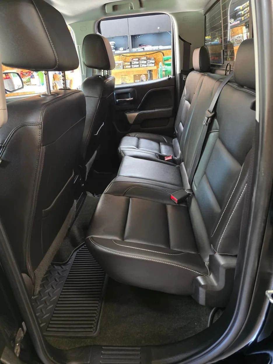 2018 Chevrolet Silverado 1500 LT, view
