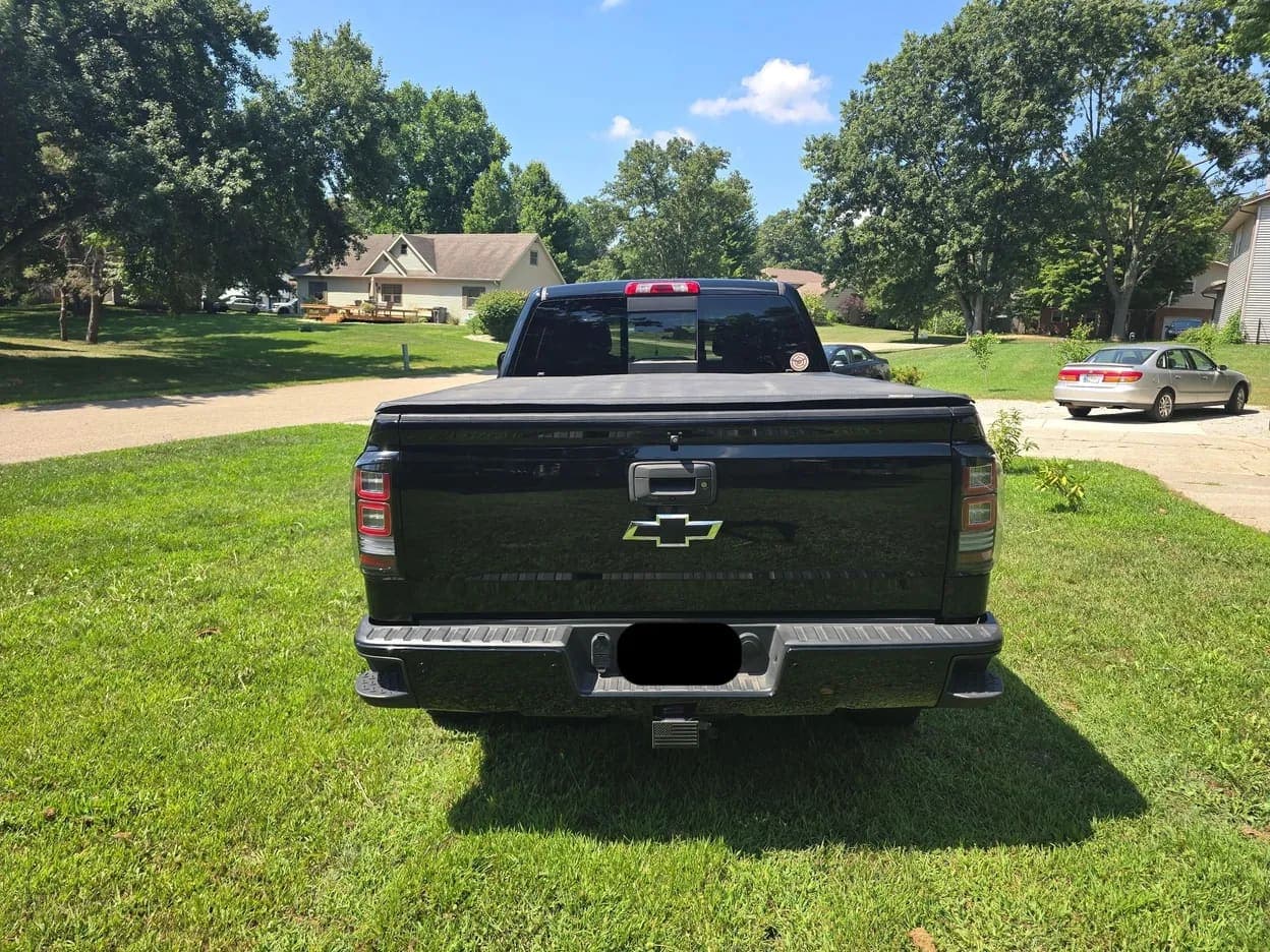 2018 Chevrolet Silverado 1500 LT, view
