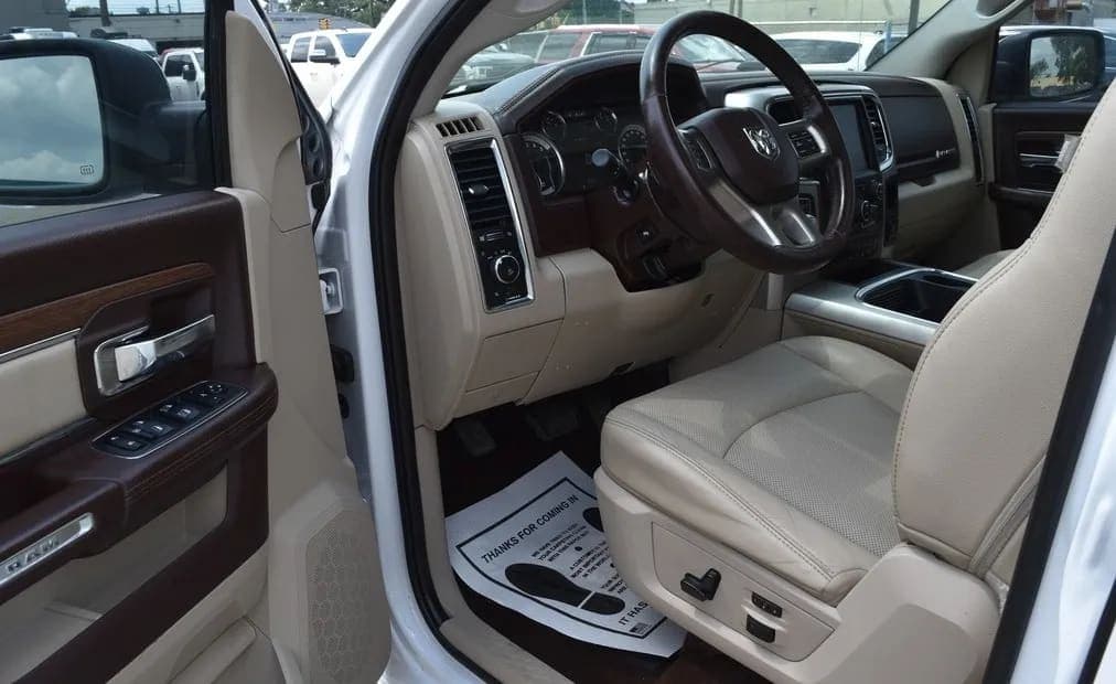 2018 Ram 1500 Laramie-Edition, view