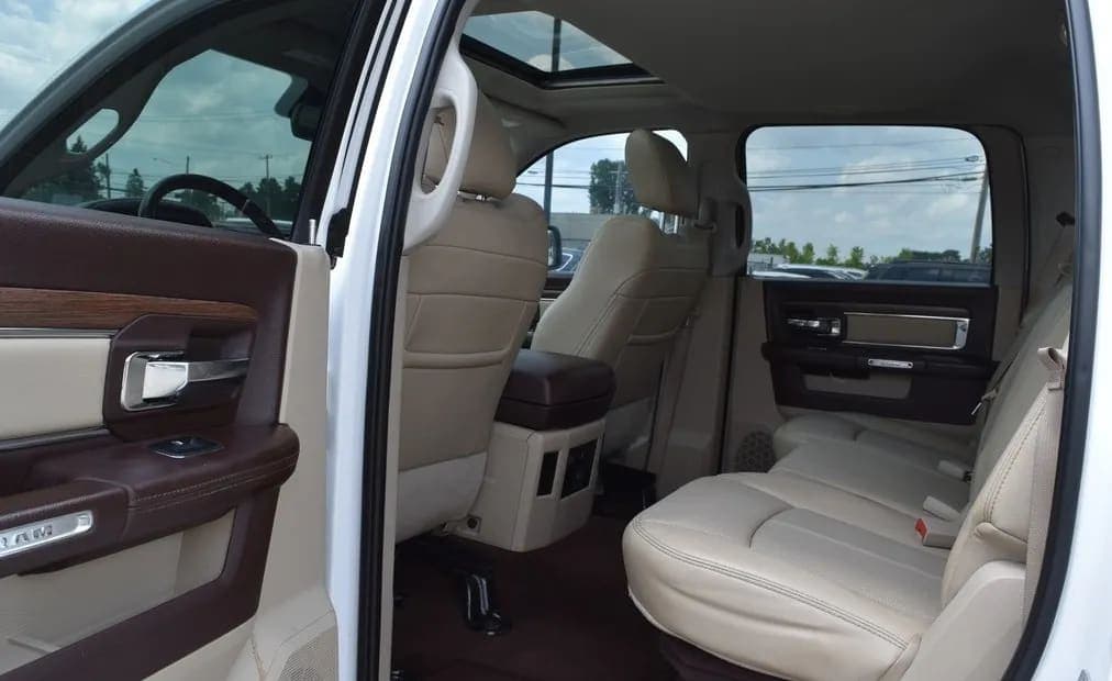 2018 Ram 1500 Laramie-Edition, view