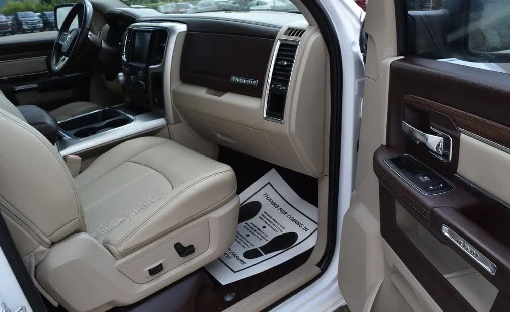 2018 Ram 1500 Laramie-Edition, view