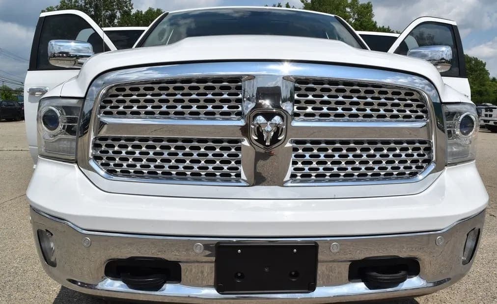 2018 Ram 1500 Laramie-Edition, view