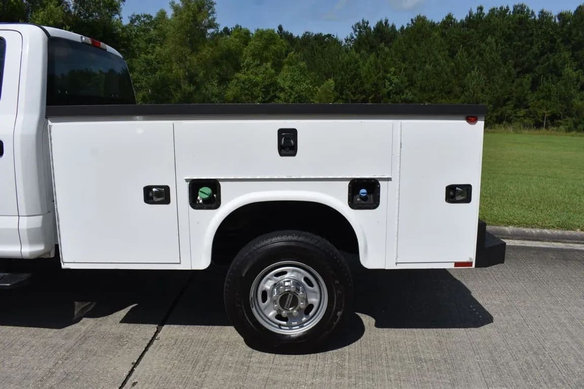 2019 Ford F-350 XL, view