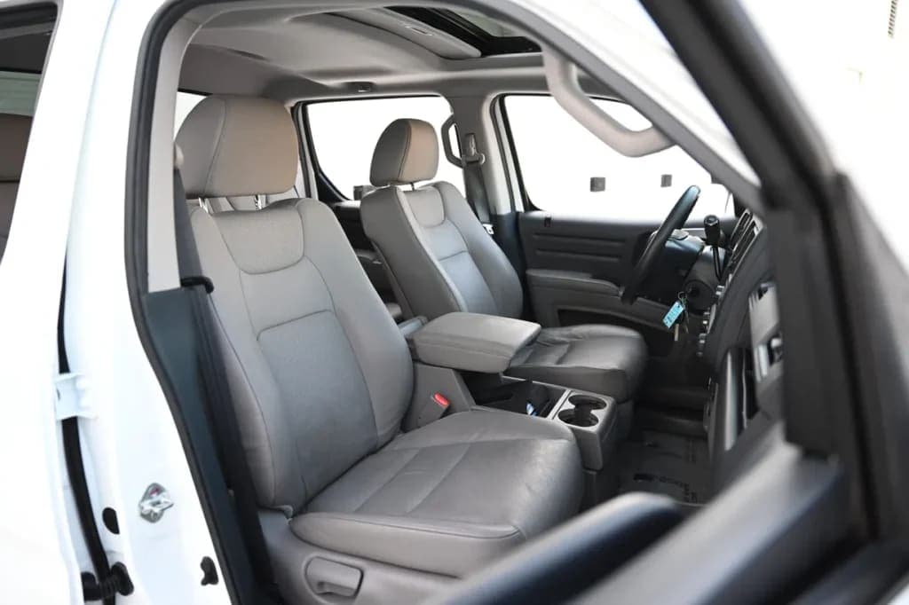 2010 Honda Ridgeline RTL, view