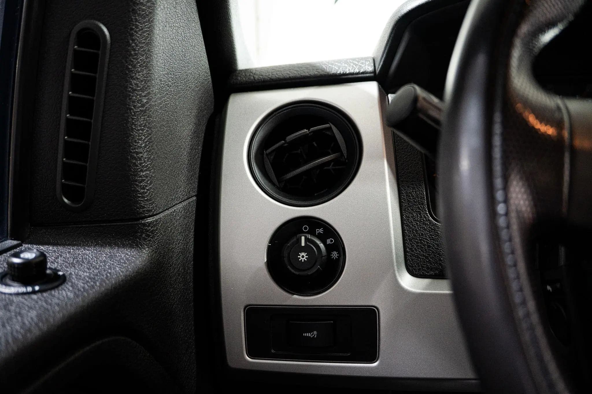 2014 Ford F-150 SVT Raptor SuperCrew, view