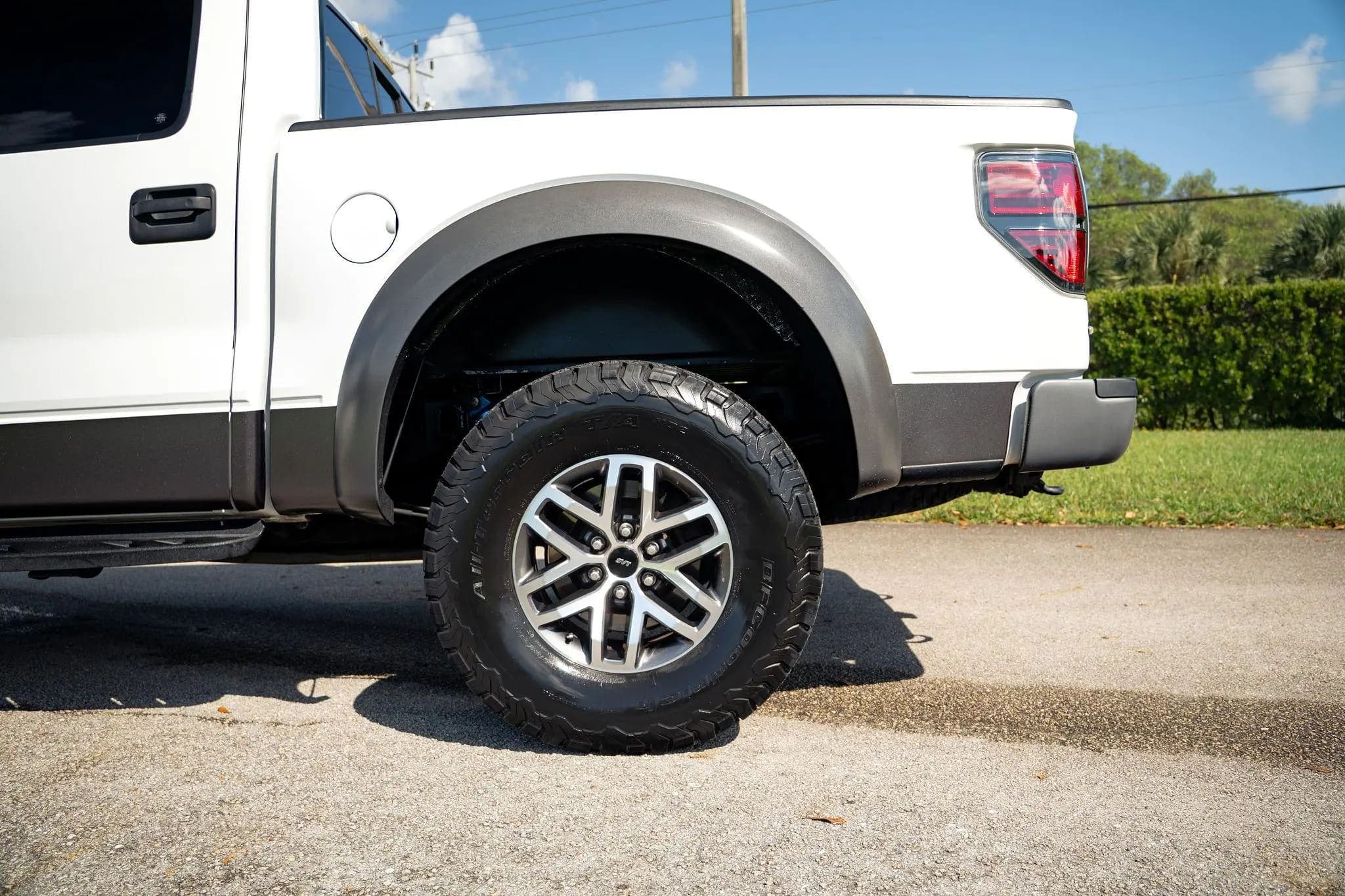 2014 Ford F-150 SVT Raptor SuperCrew, view