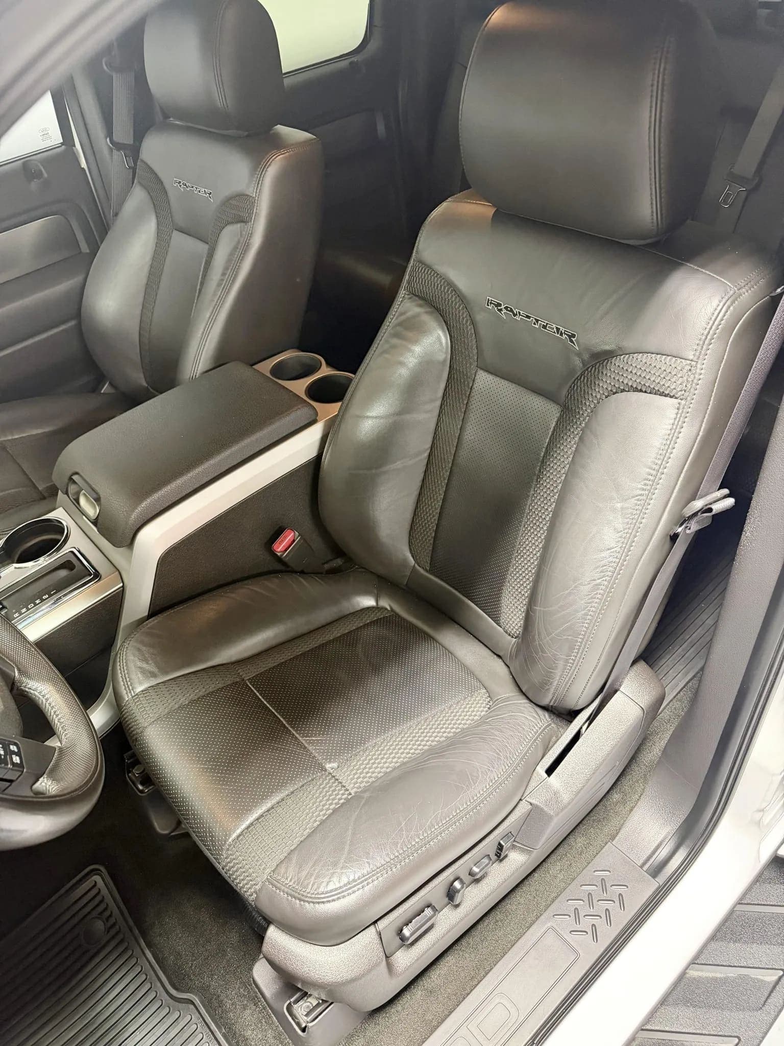 2014 Ford F-150 SVT Raptor SuperCrew, view
