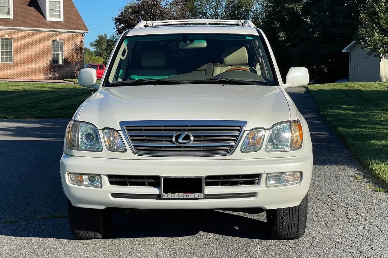 2004 Lexus LX 470, view