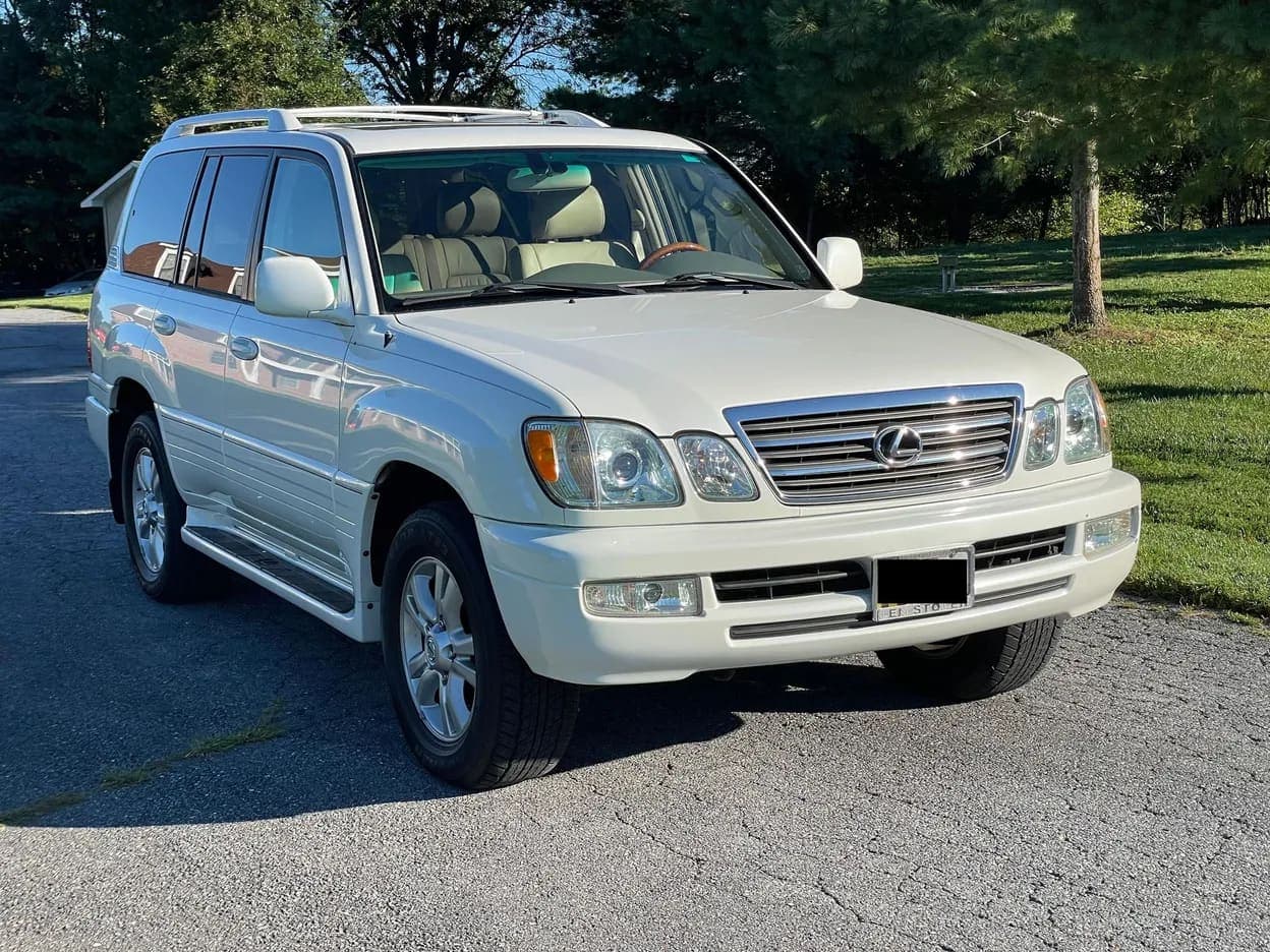 2004 Lexus LX 470, view